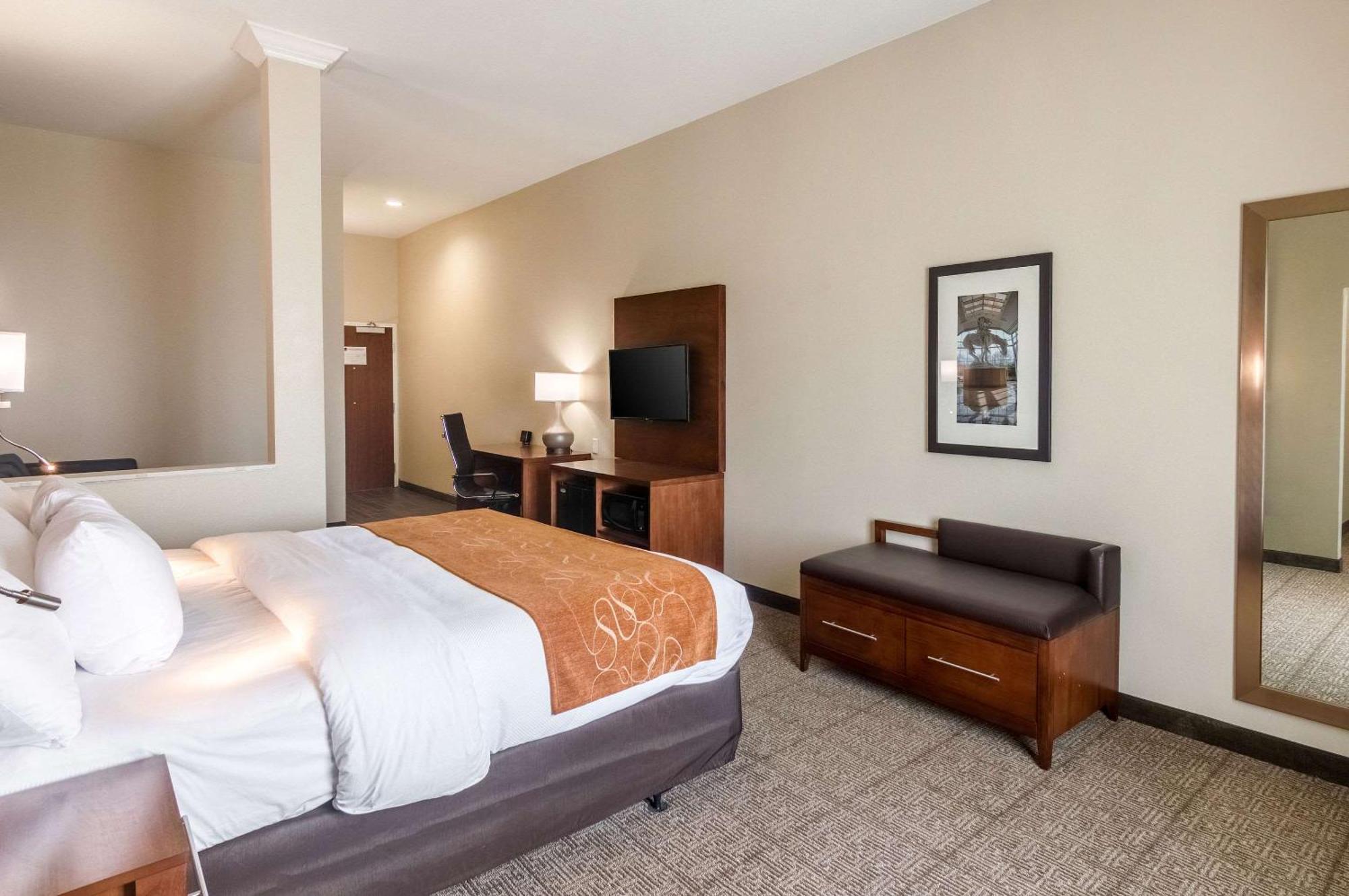 Comfort Suites Meridian And I-40 Oklahoma City Eksteriør billede