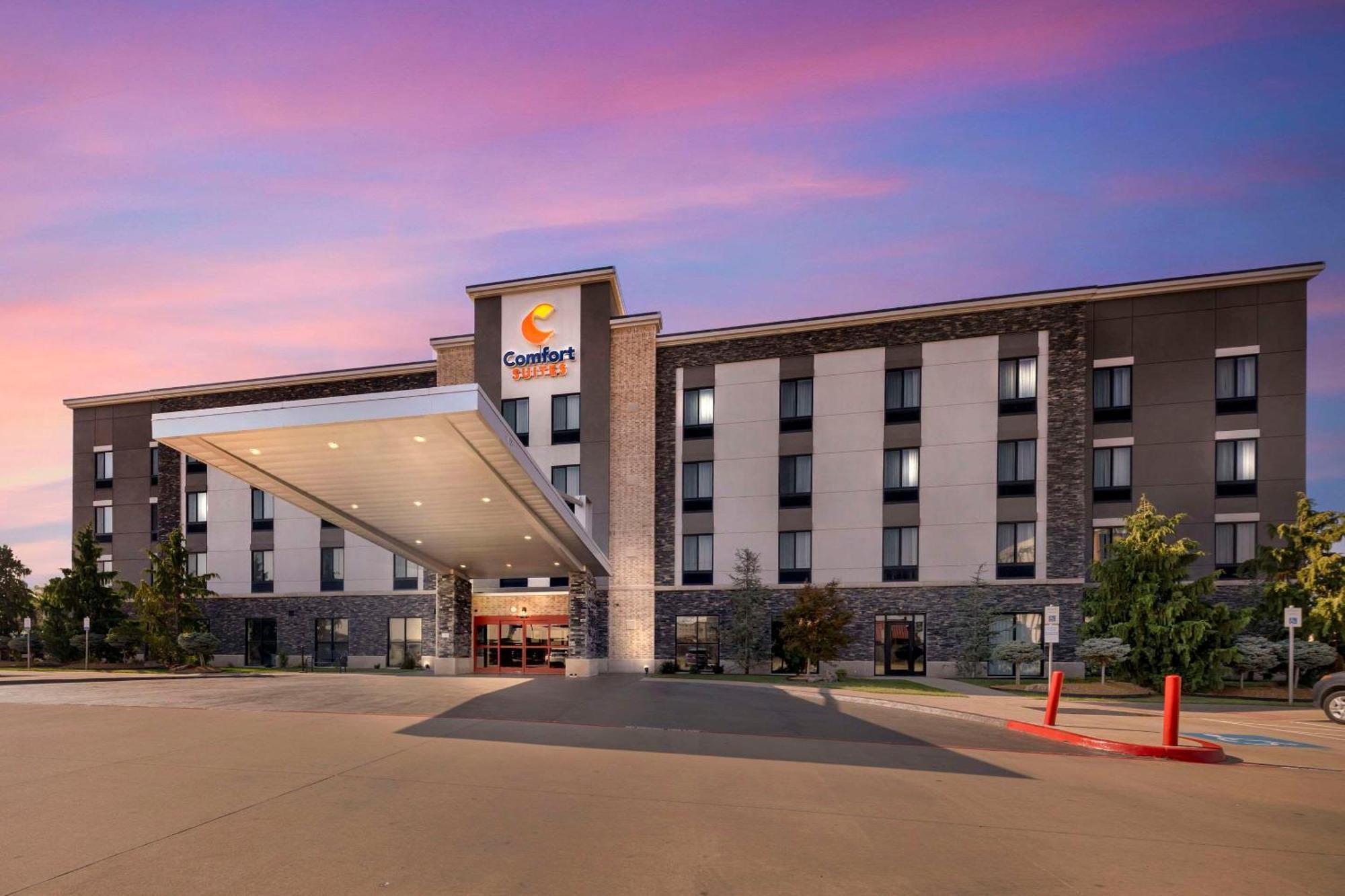 Comfort Suites Meridian And I-40 Oklahoma City Eksteriør billede