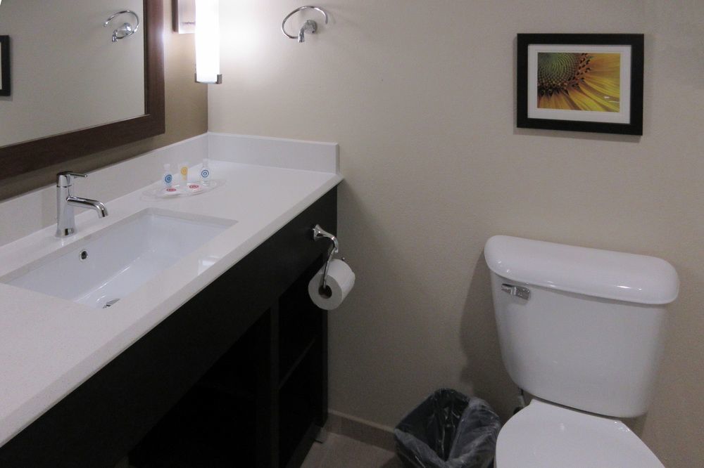 Comfort Suites Meridian And I-40 Oklahoma City Eksteriør billede