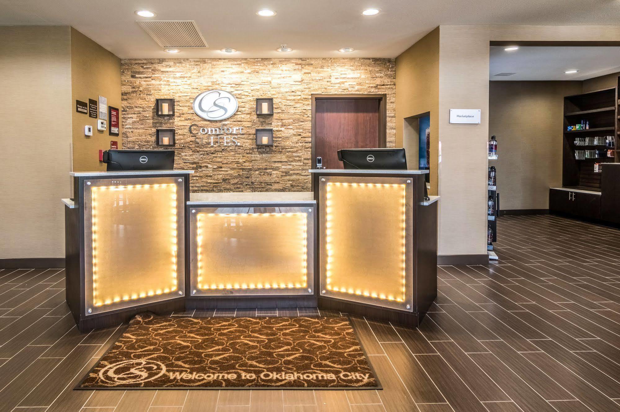 Comfort Suites Meridian And I-40 Oklahoma City Eksteriør billede