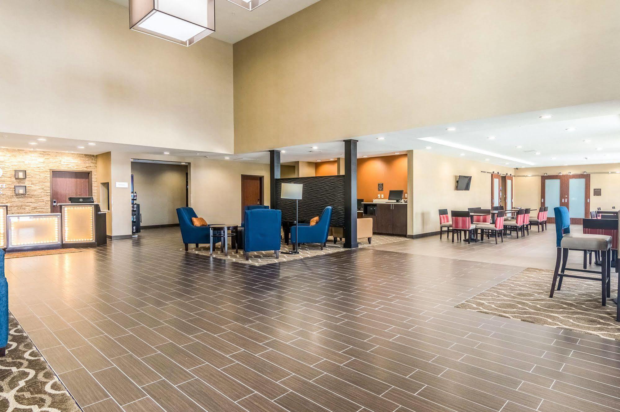 Comfort Suites Meridian And I-40 Oklahoma City Eksteriør billede
