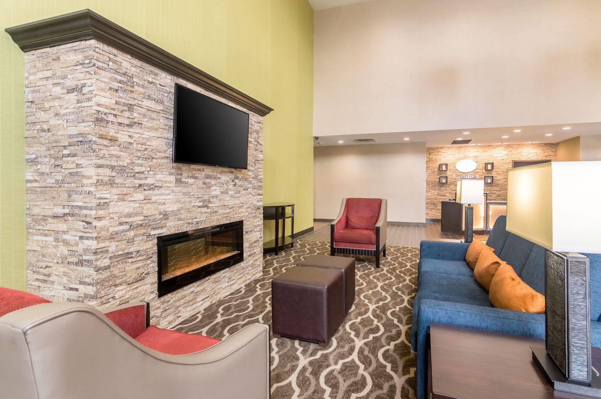 Comfort Suites Meridian And I-40 Oklahoma City Eksteriør billede